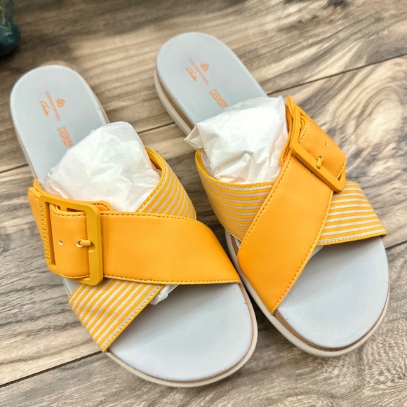 NEW Clarks Cloudsteppers 9W WIDE Eliza April Comfort Slide Sandal Yellow - Picture 11 of 13